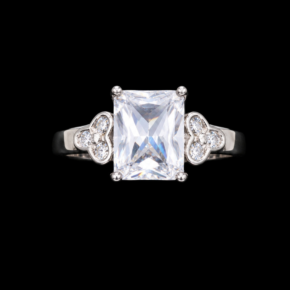 Square-cut CZ ring