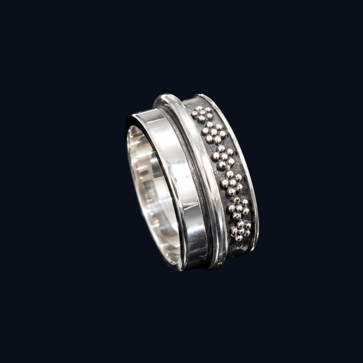 Silver Beaded Rim Band