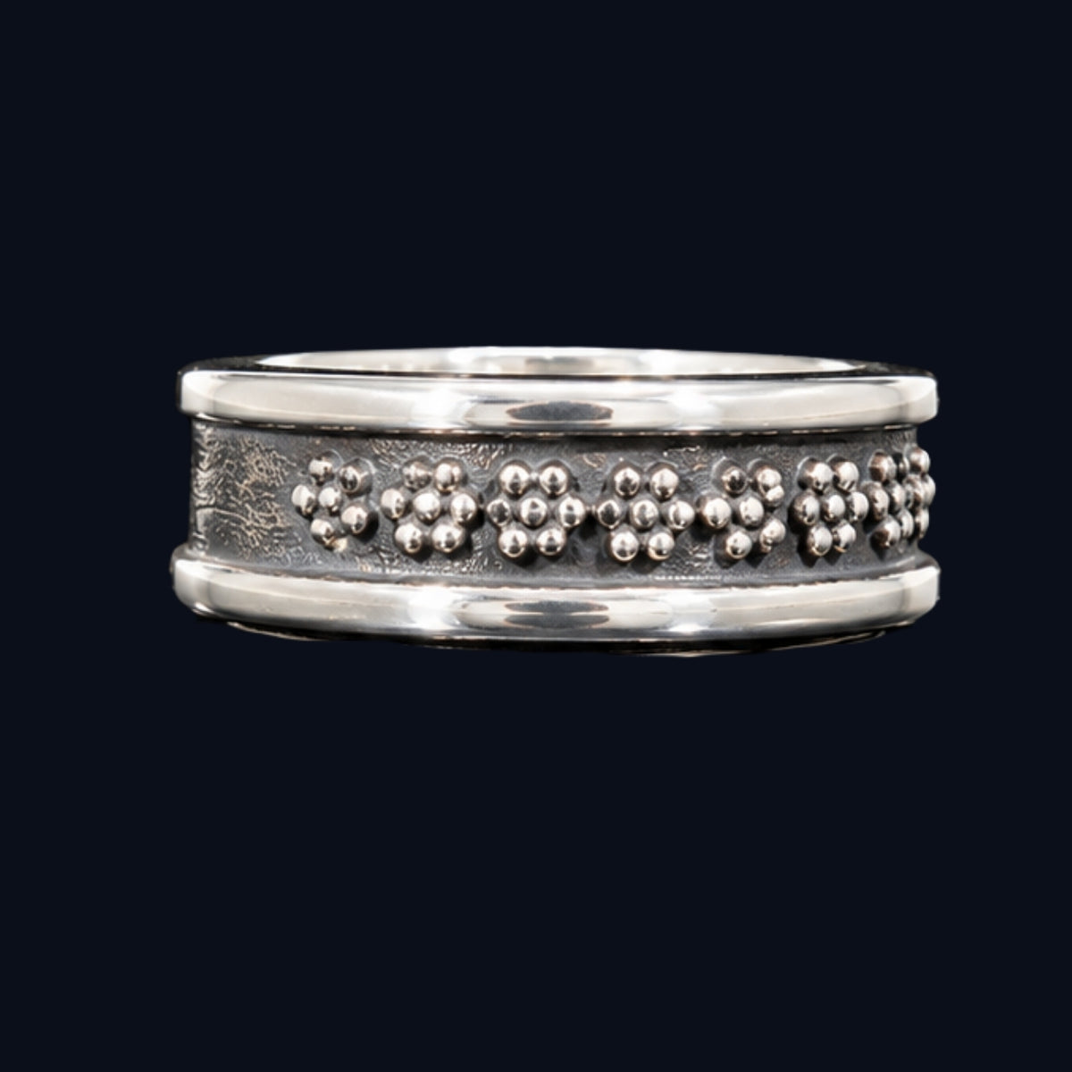 Silver Beaded Rim Band